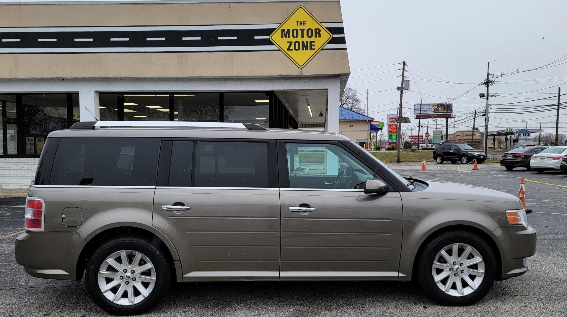 2012 Brown /Black Leather Ford Flex SEL AWD (2FMHK6CC6CB) with an 3.5L V6 DOHC 24V engine, 6-Speed Automatic Overdrive transmission, located at 341 N White Horse Pike, Lawnside, NJ, 08045, (856) 262-9500, 39.855621, -75.027451 - Photo#3